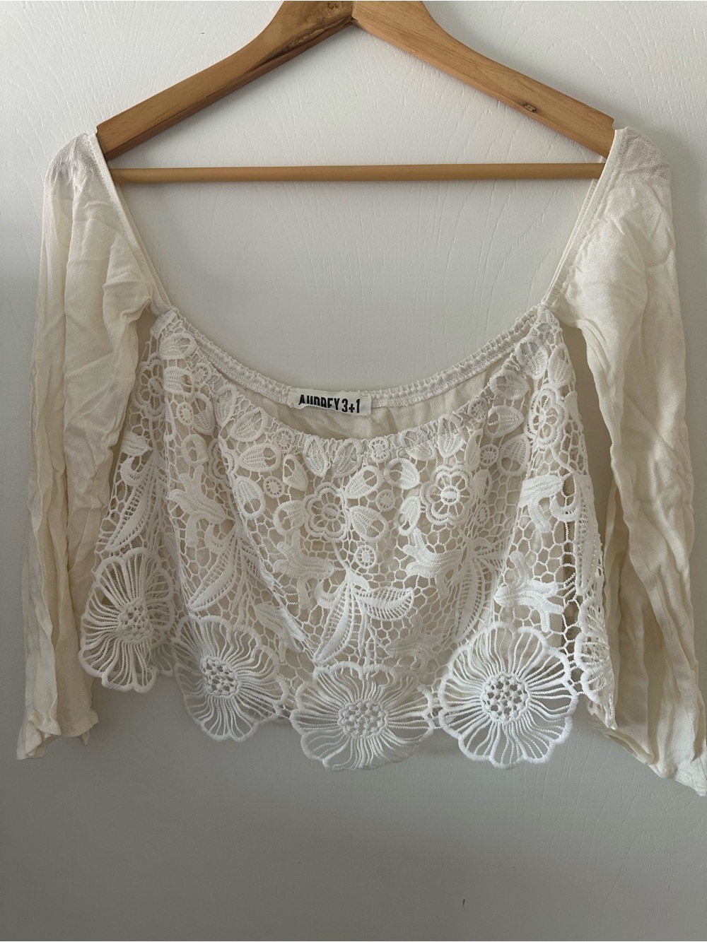 Audrey 3+1 Ivory Floral Crochet Off The Shoulder Crop Top
